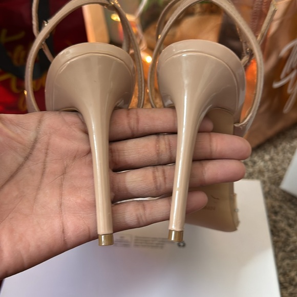 Nice Nude Heels w/Rhinestones and Ankle Strap - Picture 5 of 7